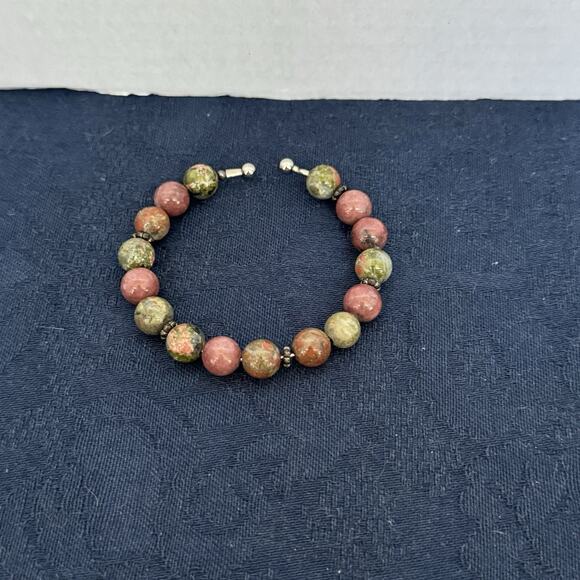 Natural Red And Green‎ Jasper Stone Bracelet Stone Stretch Healing Bracelet Nice - Picture 3 of 3